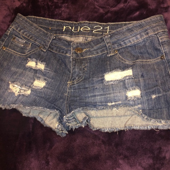 Denim shorts - Picture 1 of 1